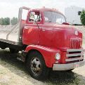 Flat bed truck
